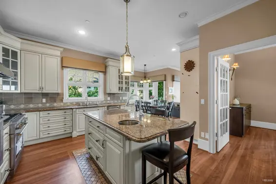 2263 Lythe Court, West Vancouver For Sale - image 25