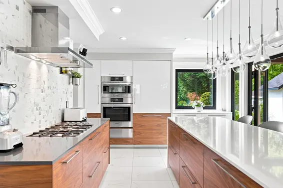 2323 Badger Road, North Vancouver For Sale - image 14