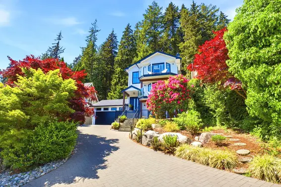 2323 Badger Road, North Vancouver For Sale - image 2