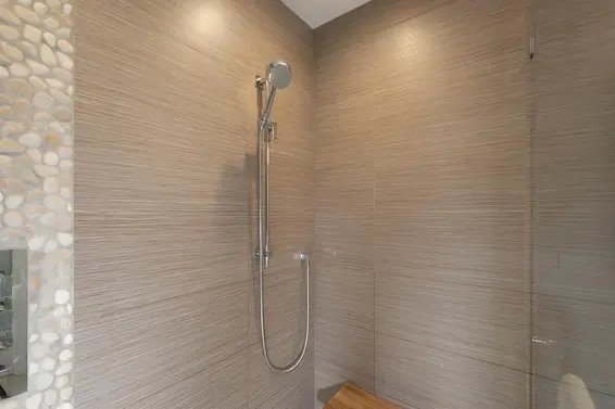 1095 West Keith Road, North Vancouver For Sale - image 16