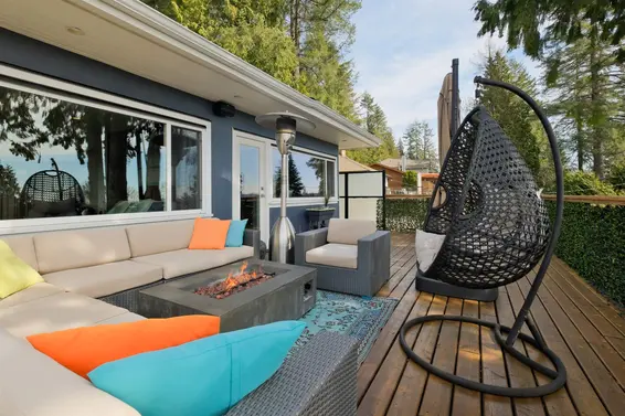 1095 West Keith Road, North Vancouver For Sale - image 2