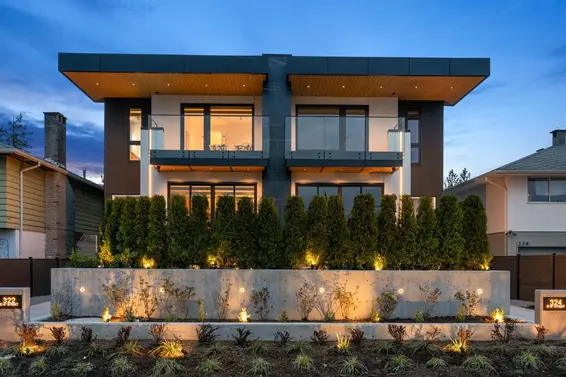 322 East 18 Street, North Vancouver For Sale - image 2