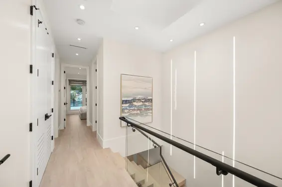 322 East 18 Street, North Vancouver For Sale - image 24