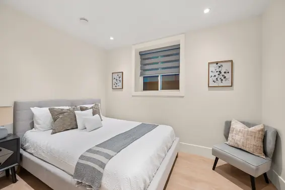 322 East 18 Street, North Vancouver For Sale - image 35
