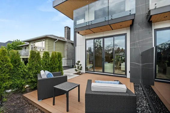 322 East 18 Street, North Vancouver For Sale - image 6