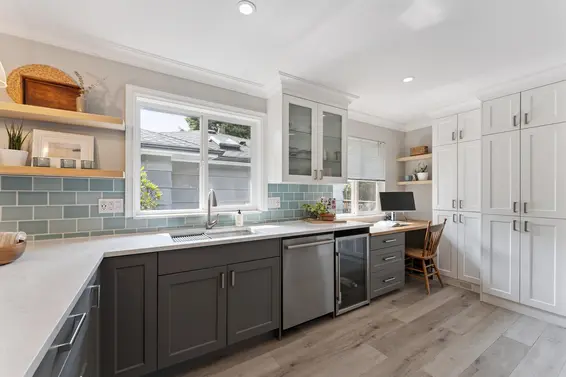 506 East 21st Street, North Vancouver For Sale - image 2