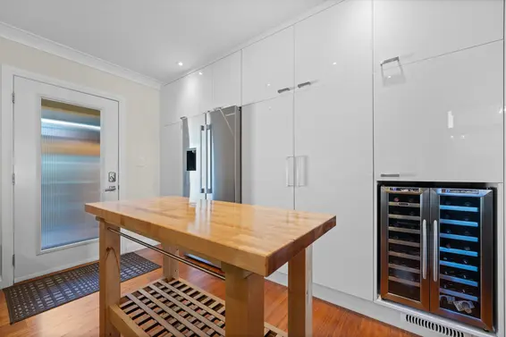 412 East 2nd Street, North Vancouver For Sale - image 7