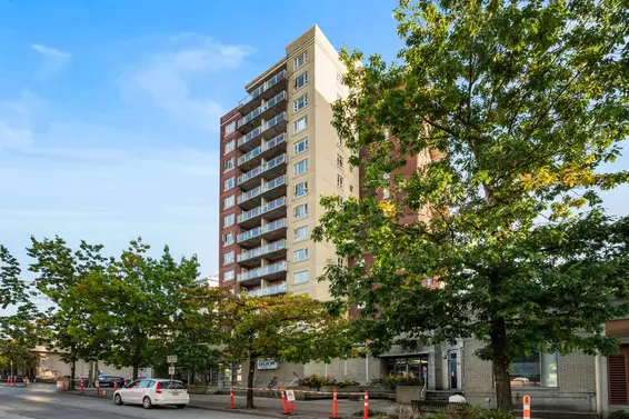 1206 121 West 15th Street, North Vancouver