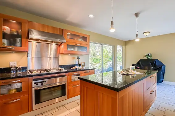 4825 Headland Close, West Vancouver For Sale - image 11