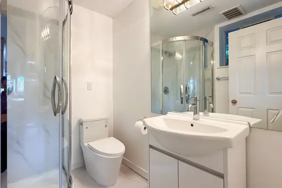 4825 Headland Close, West Vancouver For Sale - image 34