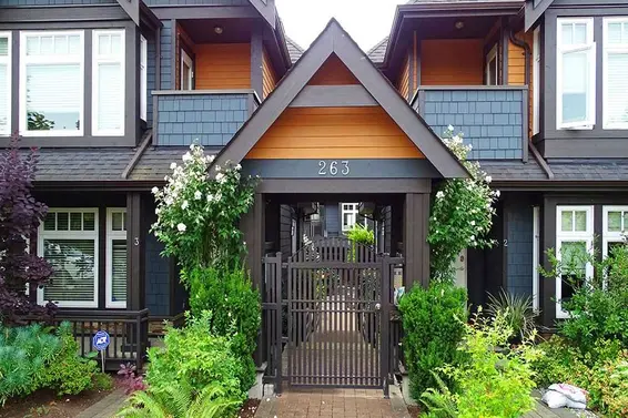 7 263 East 5Th Street, North Vancouver