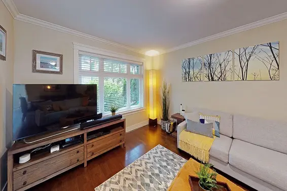 7 263 East 5Th Street, North Vancouver For Sale - image 3
