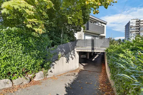1880 Bellevue Avenue, West Vancouver For Sale - image 38