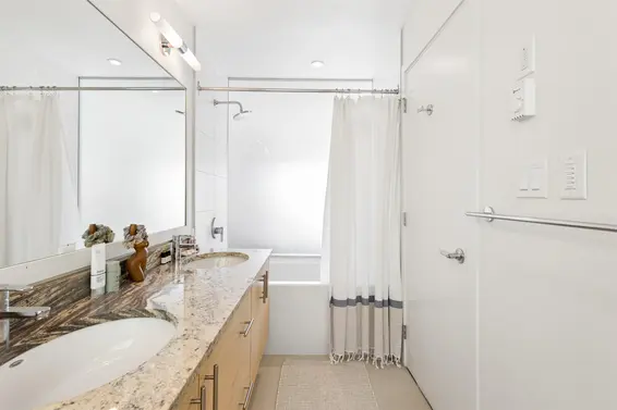 2 265 East 8th Street, North Vancouver For Sale - image 21