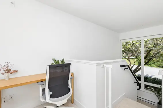 2 265 East 8th Street, North Vancouver For Sale - image 25