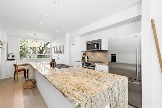 2 265 East 8th Street, North Vancouver For Sale - image 6