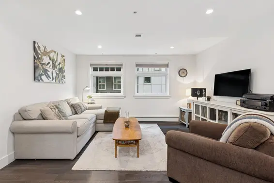 2 244 East 5th Street, North Vancouver For Sale - image 5