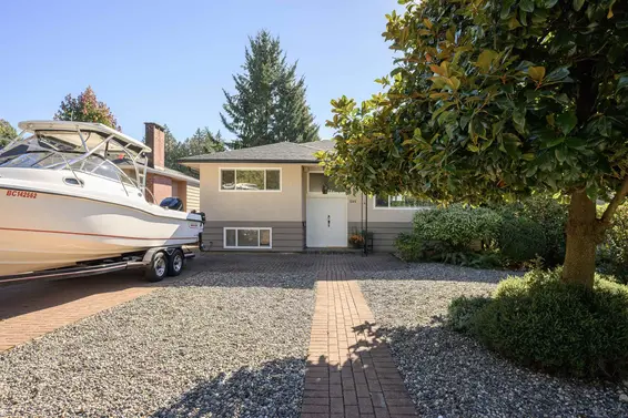 545 West 22nd Street, North Vancouver For Sale - image 2