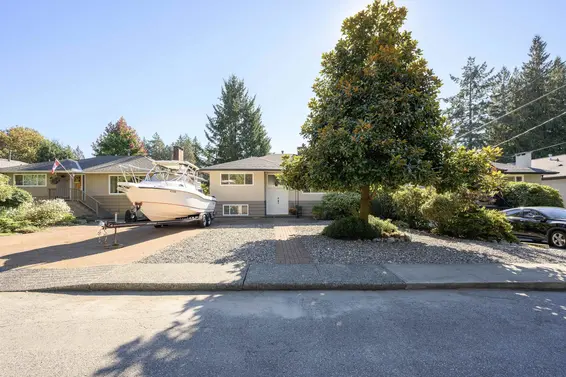 545 West 22nd Street, North Vancouver For Sale - image 3