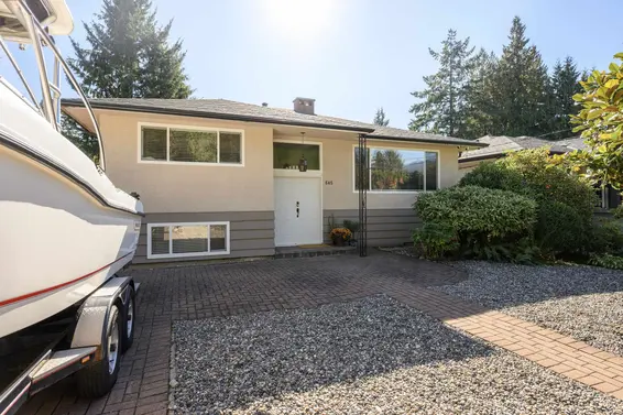 545 West 22nd Street, North Vancouver For Sale - image 4