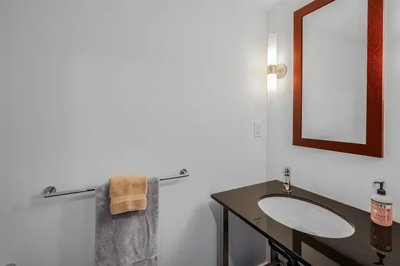 207 122 East 3rd Street, North Vancouver For Sale - image 10