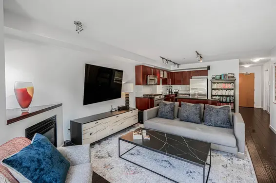 207 122 East 3rd Street, North Vancouver For Sale - image 3