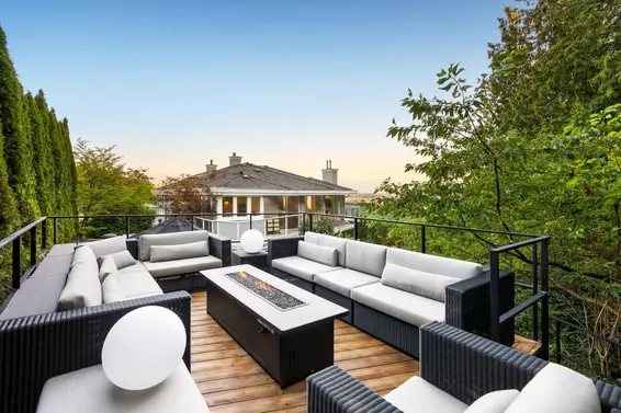 1590 Tyrol Court, West Vancouver For Sale - image 13