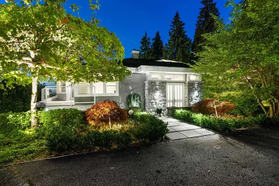 1590 Tyrol Court, West Vancouver For Sale - image 3