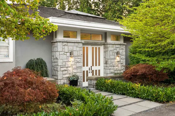 1590 Tyrol Court, West Vancouver For Sale - image 4