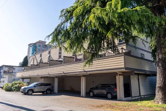 5 1535 St. Georges Avenue, North Vancouver For Sale - image 2