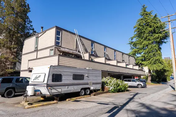 5 1535 St. Georges Avenue, North Vancouver For Sale - image 3