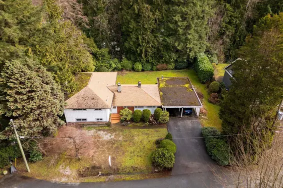 350 St James Crescent, West Vancouver For Sale - image 36