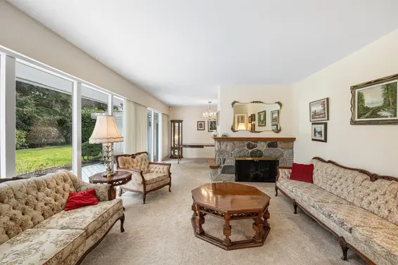 350 St James Crescent, West Vancouver For Sale - image 9