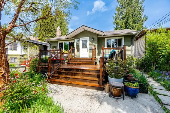 4360 Cliffmont Road, North Vancouver