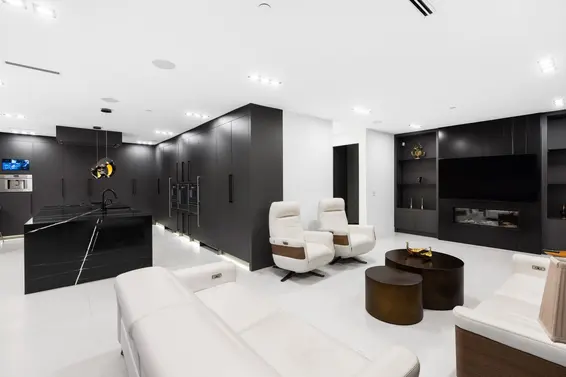 1110 Hillside Road, West Vancouver For Sale - image 16