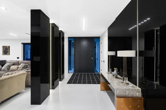 1110 Hillside Road, West Vancouver For Sale - image 2