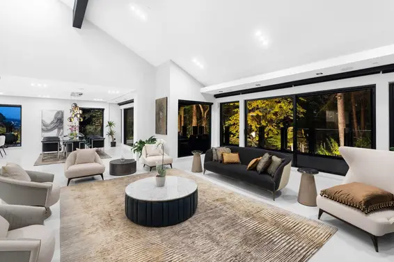 1110 Hillside Road, West Vancouver For Sale - image 4