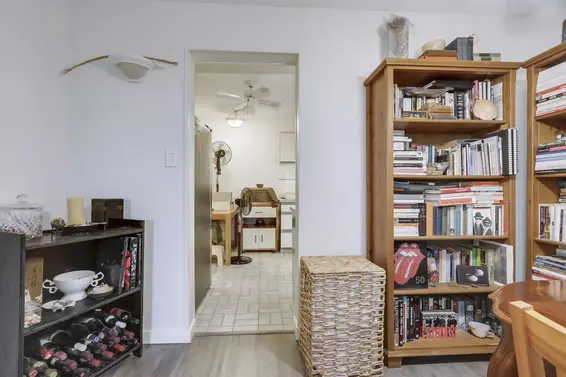 402 2024 Fullerton Avenue, North Vancouver For Sale - image 7