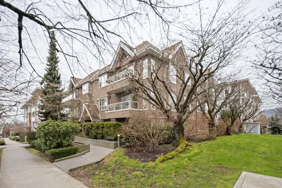 302 751 Chesterfield Avenue, North Vancouver