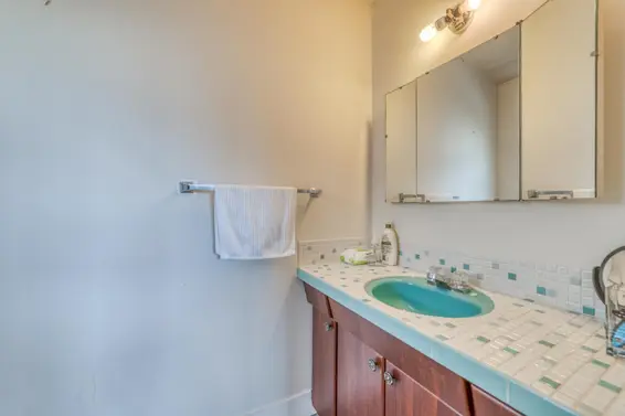 4902 Ranger Avenue, North Vancouver For Sale - image 12