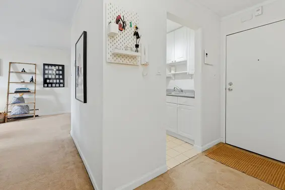 105 307 West 2nd Street, North Vancouver For Sale - image 17