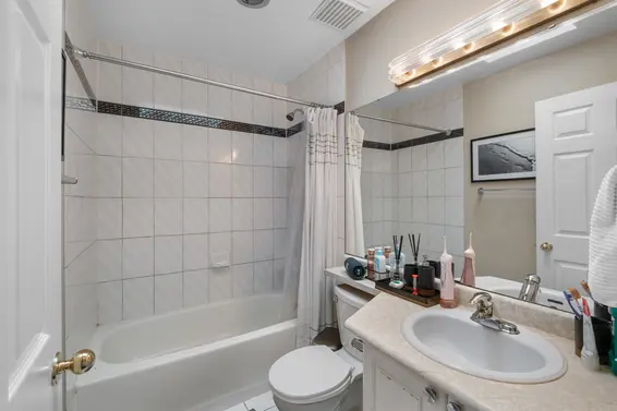 230 St. Patricks Avenue, North Vancouver For Sale - image 16