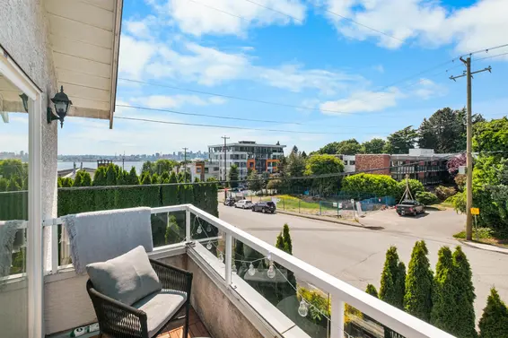 230 St. Patricks Avenue, North Vancouver For Sale - image 17
