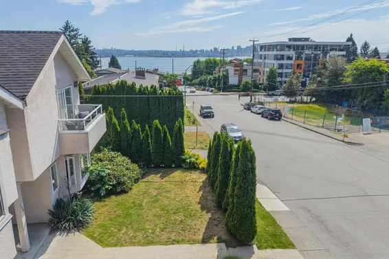 230 St. Patricks Avenue, North Vancouver For Sale - image 18