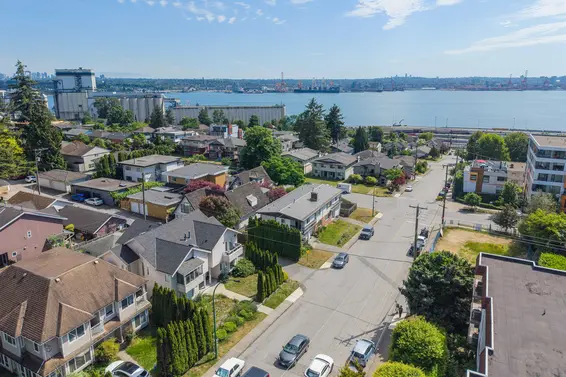 230 St. Patricks Avenue, North Vancouver For Sale - image 22
