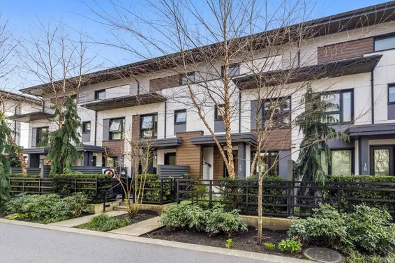 19 528 East 2nd Street, North Vancouver For Sale - image 1