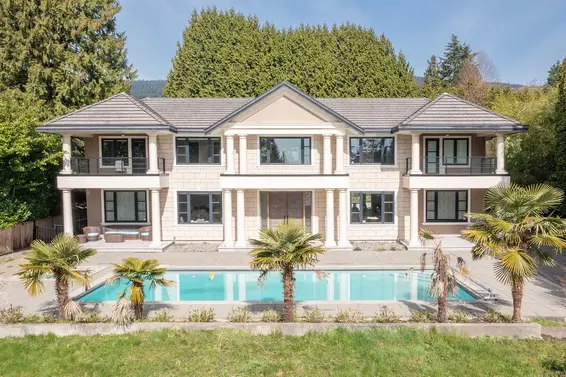 607 Glenmaroon Road, West Vancouver