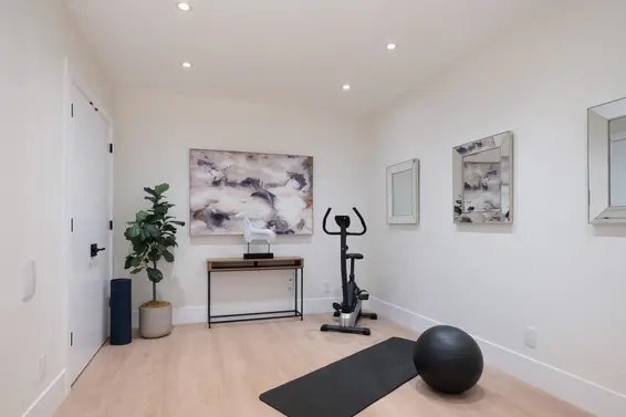 324 East 18 Street, North Vancouver For Sale - image 28