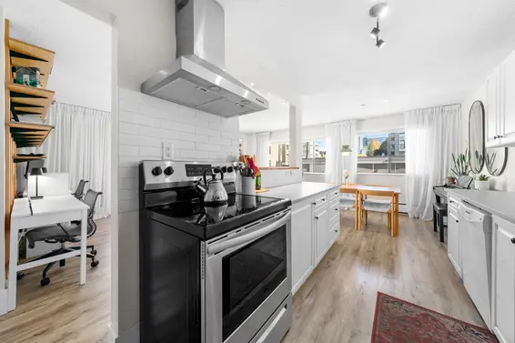 202 1610 Chesterfield Avenue, North Vancouver For Sale - image 10