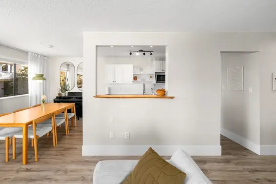 202 1610 Chesterfield Avenue, North Vancouver For Sale - image 12